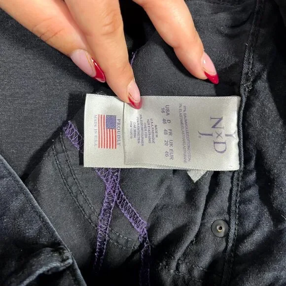 NYDJ Billie Mini Bootcut Jeans Size 16 Black Mid Rise Stretch Lift Tuck Mom Prep - Picture 4 of 10